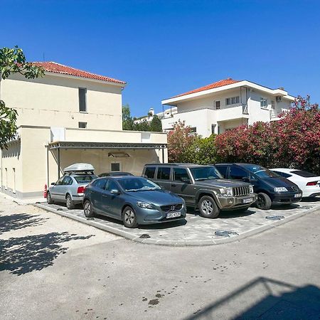 Beachfront Apartments Providenca With Free Parking Makarska Esterno foto