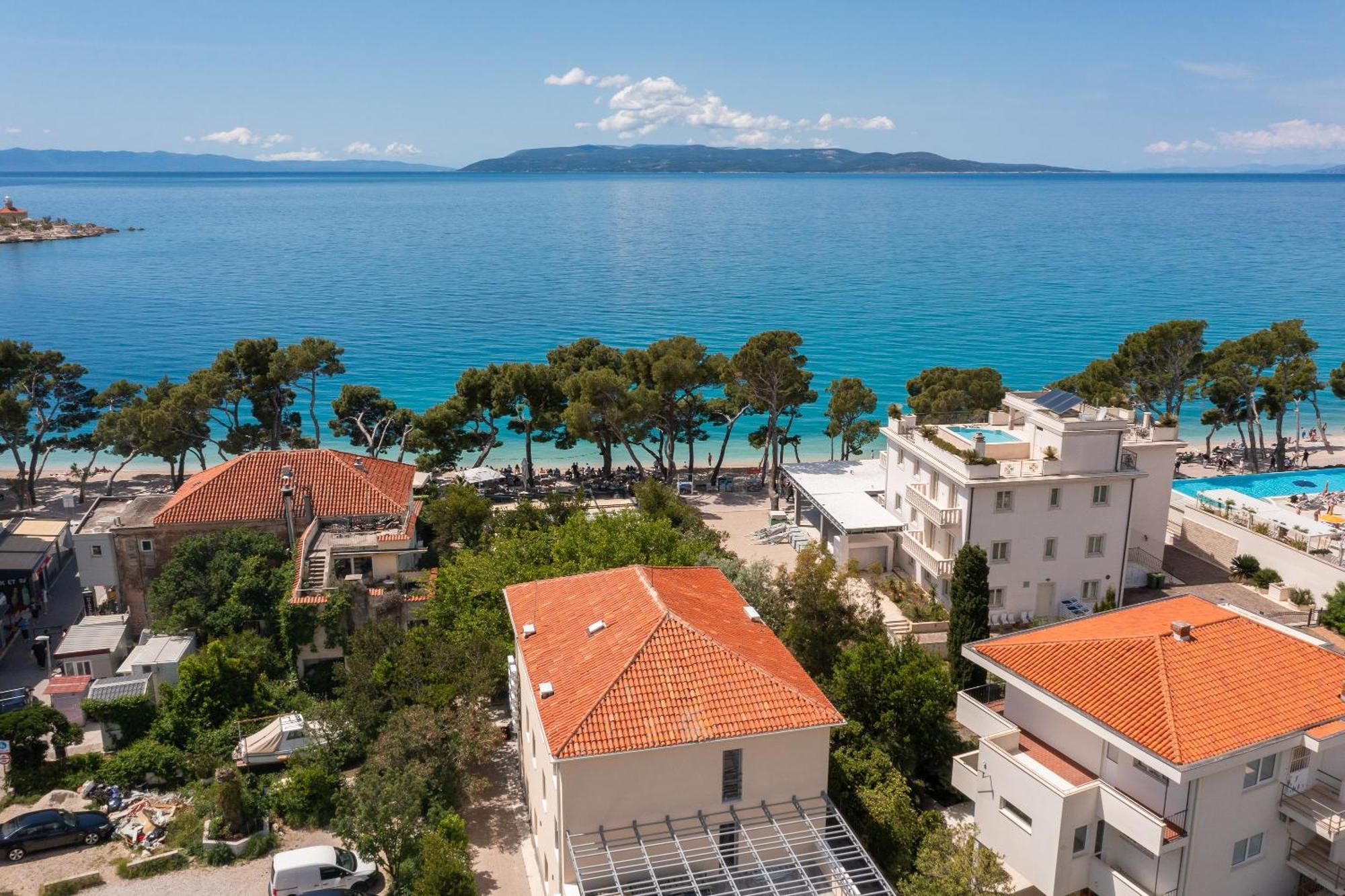 Beachfront Apartments Providenca With Free Parking Makarska Esterno foto