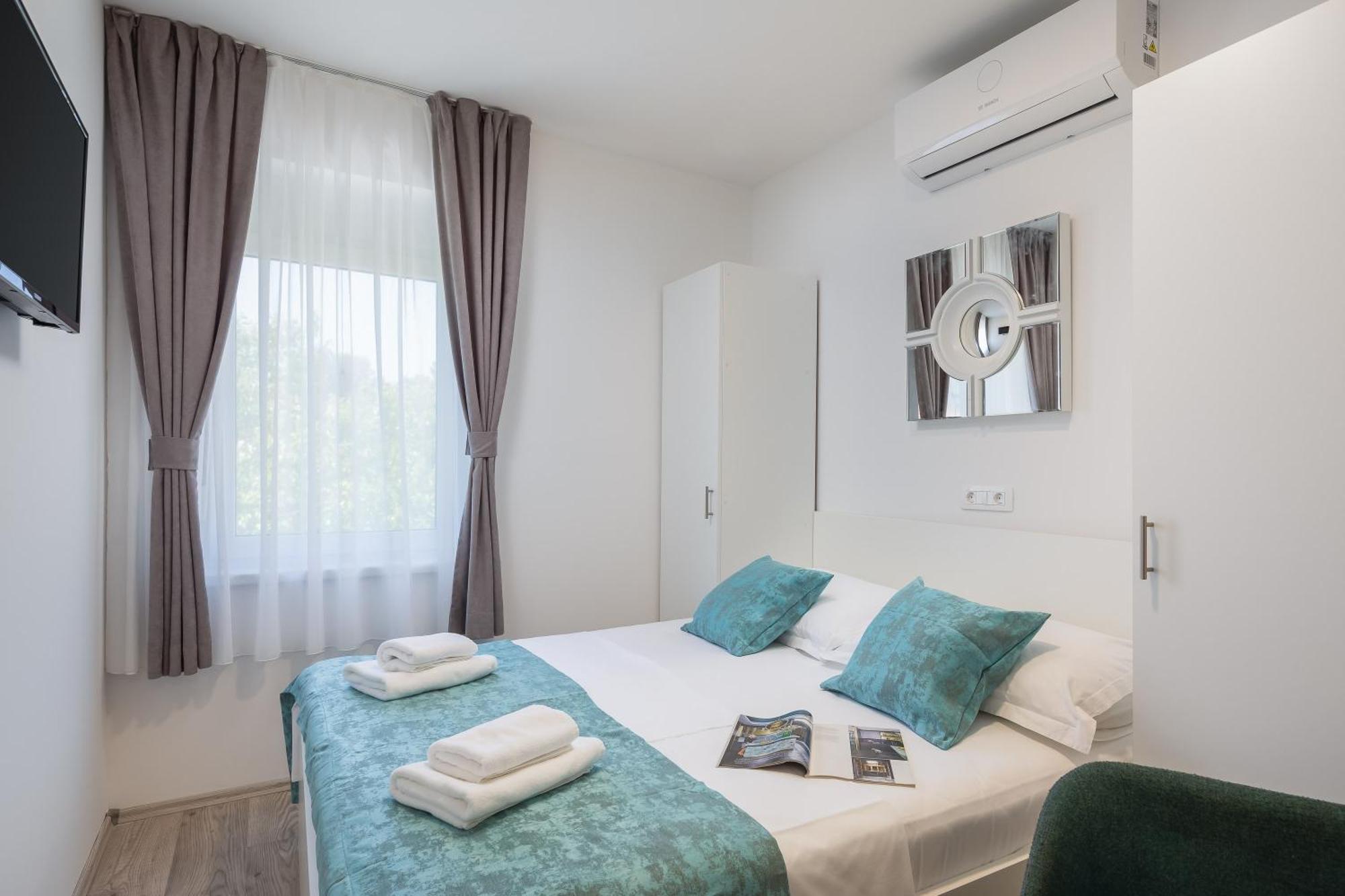 Beachfront Apartments Providenca With Free Parking Makarska Camera foto