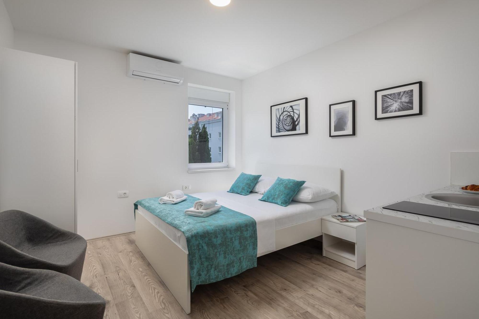 Beachfront Apartments Providenca With Free Parking Makarska Esterno foto