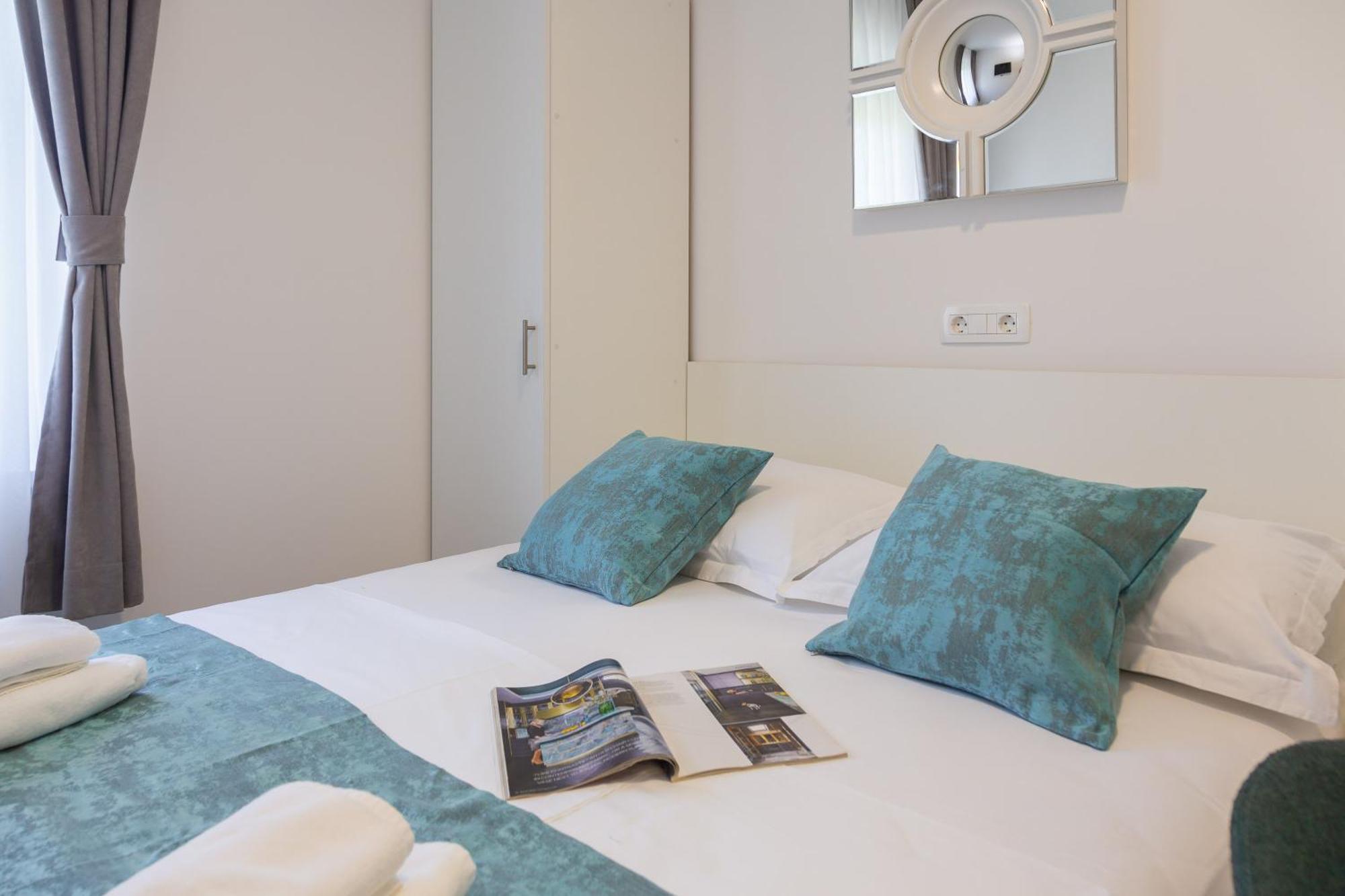 Beachfront Apartments Providenca With Free Parking Makarska Camera foto