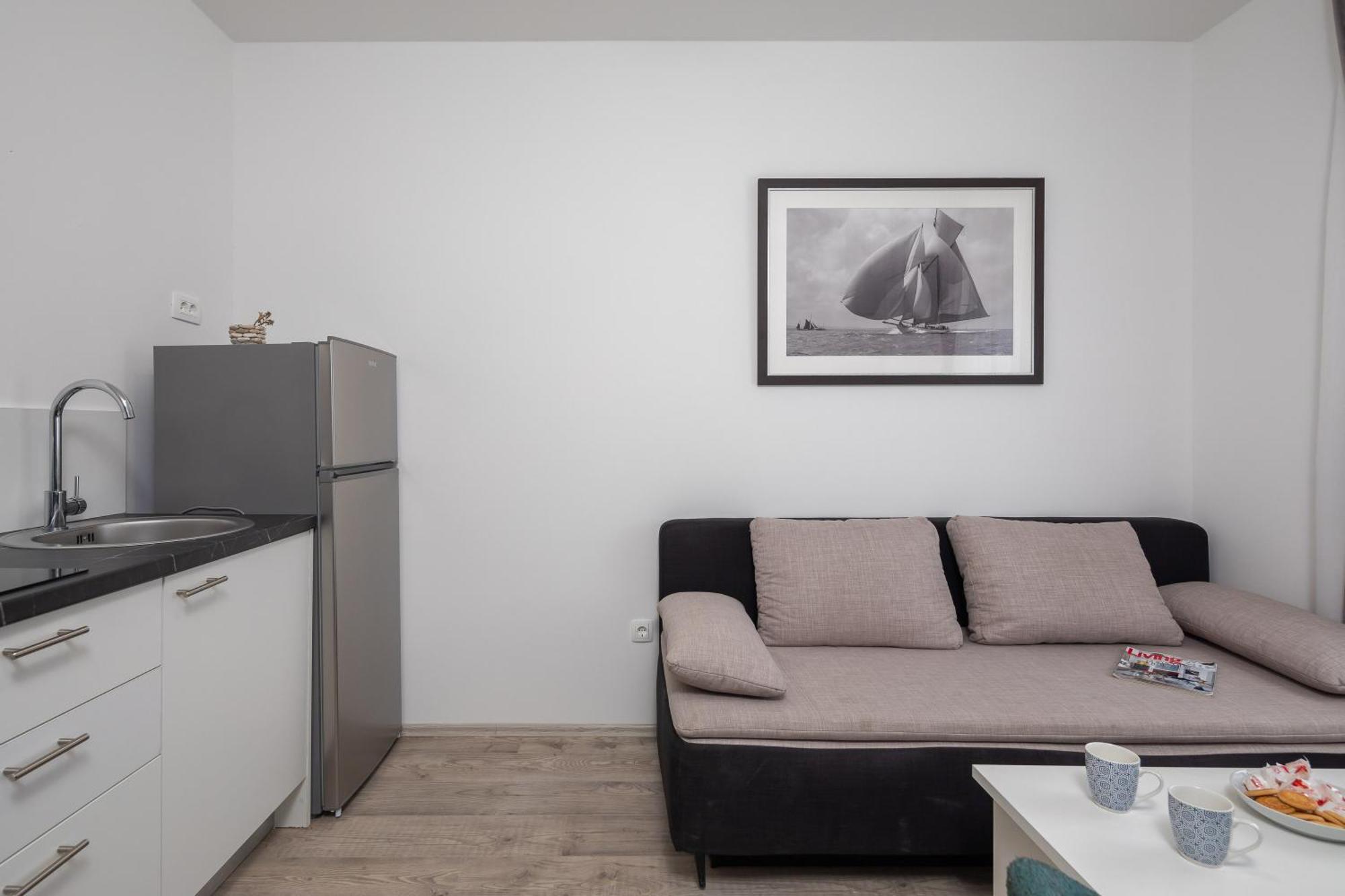 Beachfront Apartments Providenca With Free Parking Makarska Camera foto