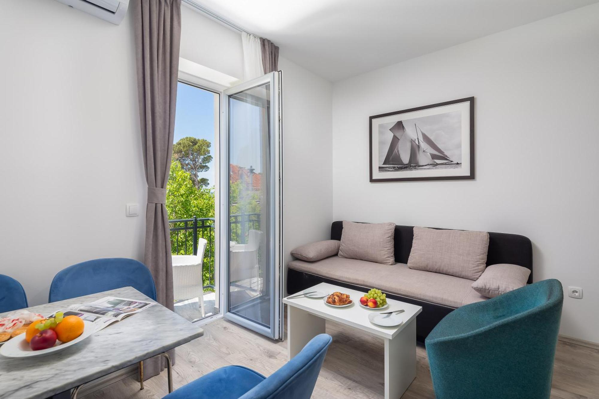 Beachfront Apartments Providenca With Free Parking Makarska Esterno foto