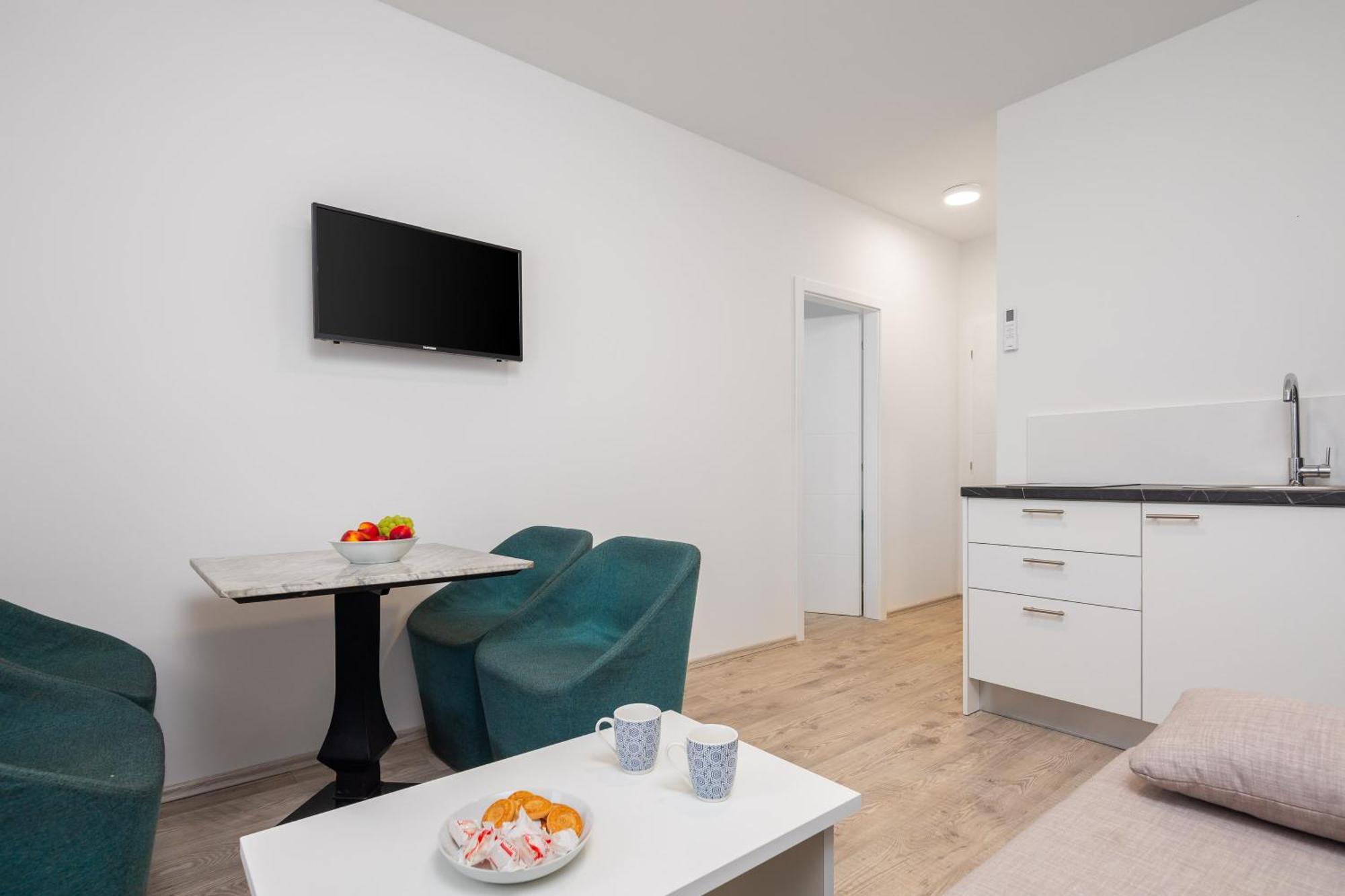 Beachfront Apartments Providenca With Free Parking Makarska Esterno foto