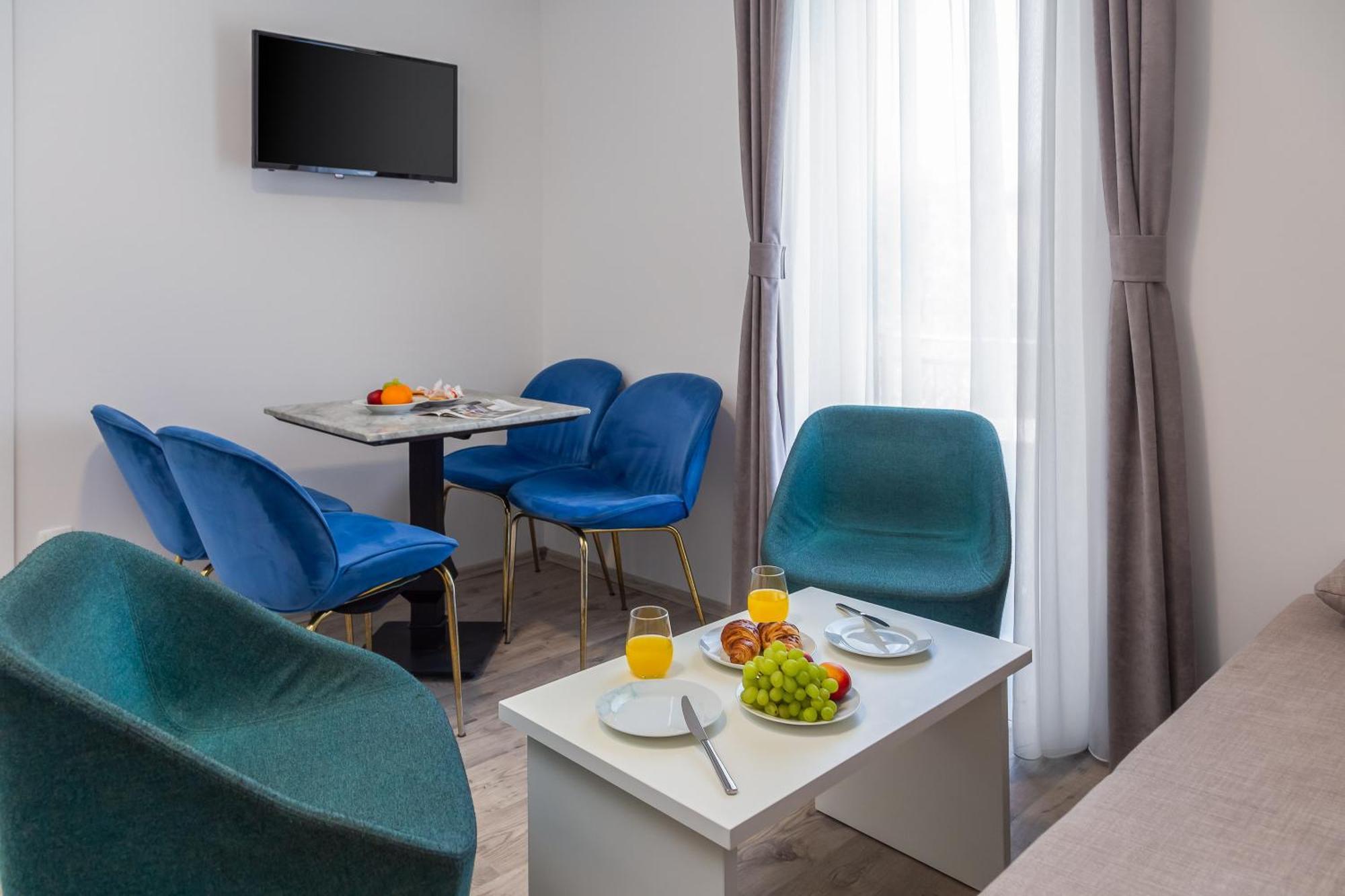 Beachfront Apartments Providenca With Free Parking Makarska Esterno foto