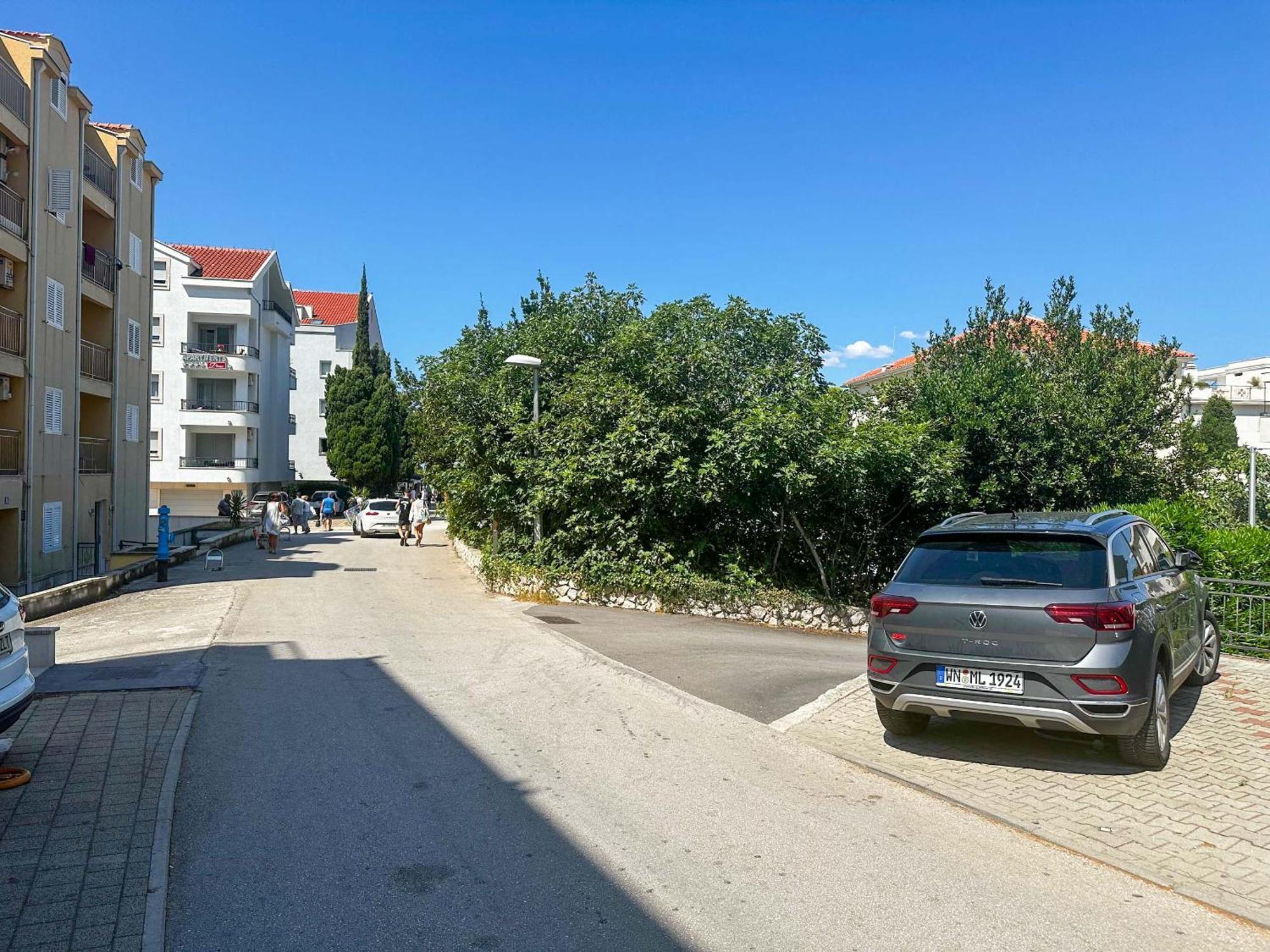 Beachfront Apartments Providenca With Free Parking Makarska Esterno foto